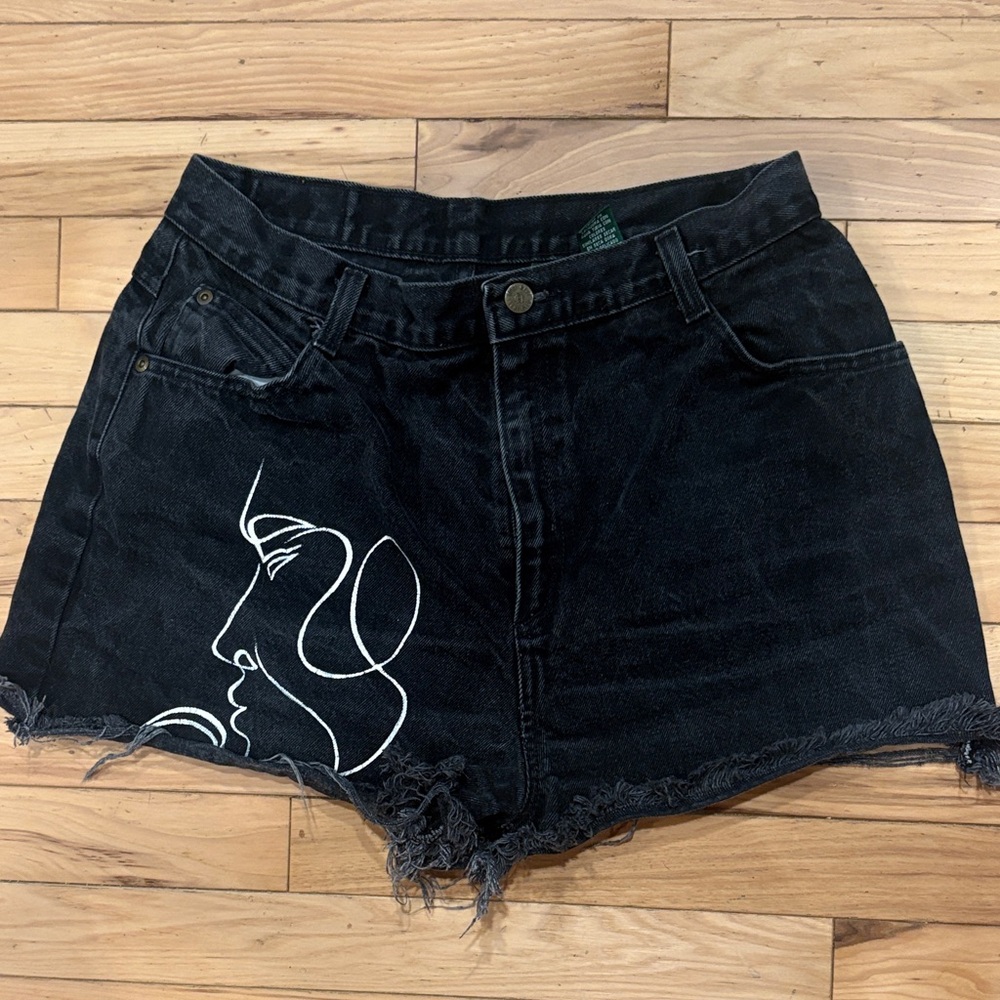 Hunt Club Black Denim Women’s Shorts with White Line Accents